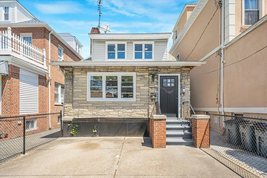 1704 Yates Avenue Bronx NY 10461