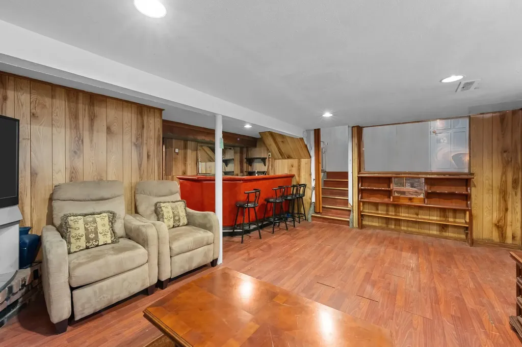 46 Ford Drive W Massapequa NY 11758