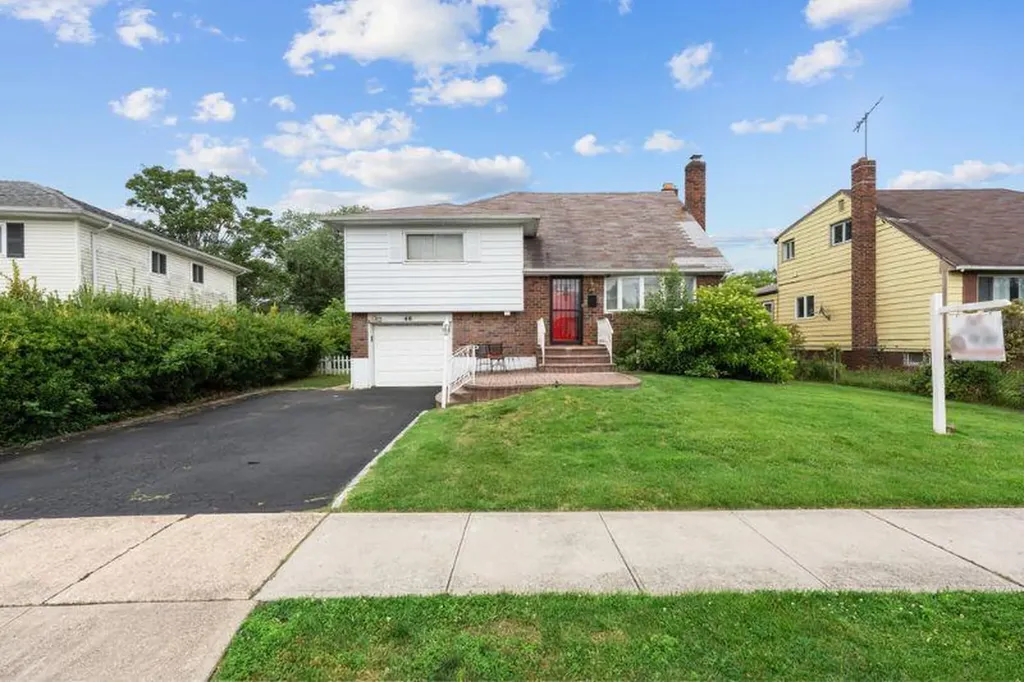 46 Ford Drive W Massapequa NY 11758