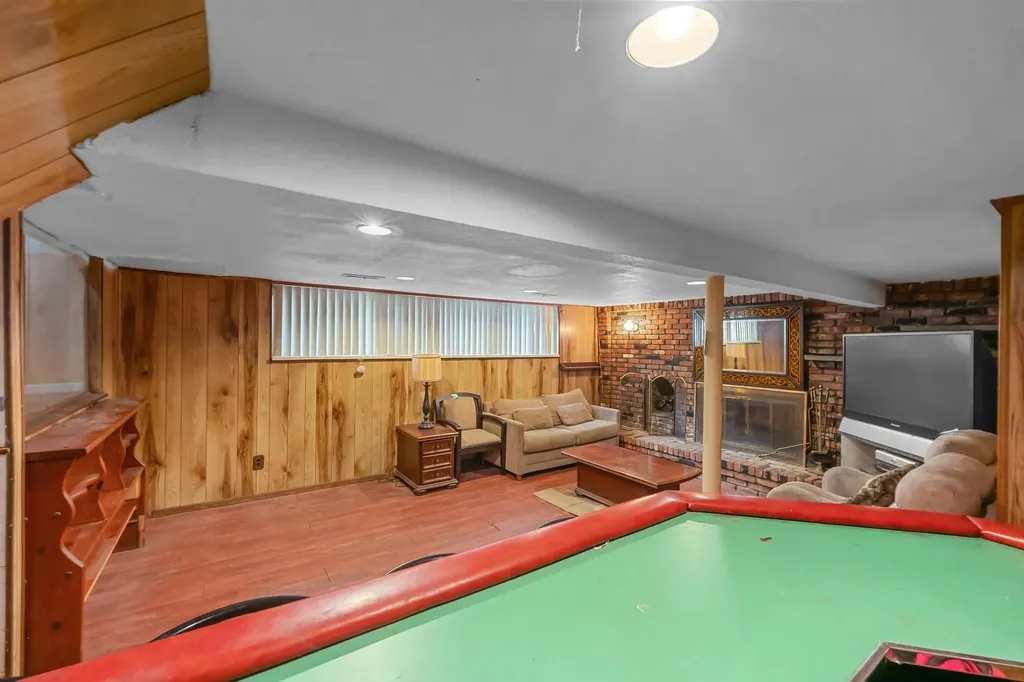 46 Ford Drive W Massapequa NY 11758