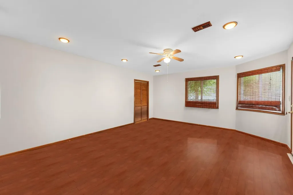 46 Ford Drive W Massapequa NY 11758
