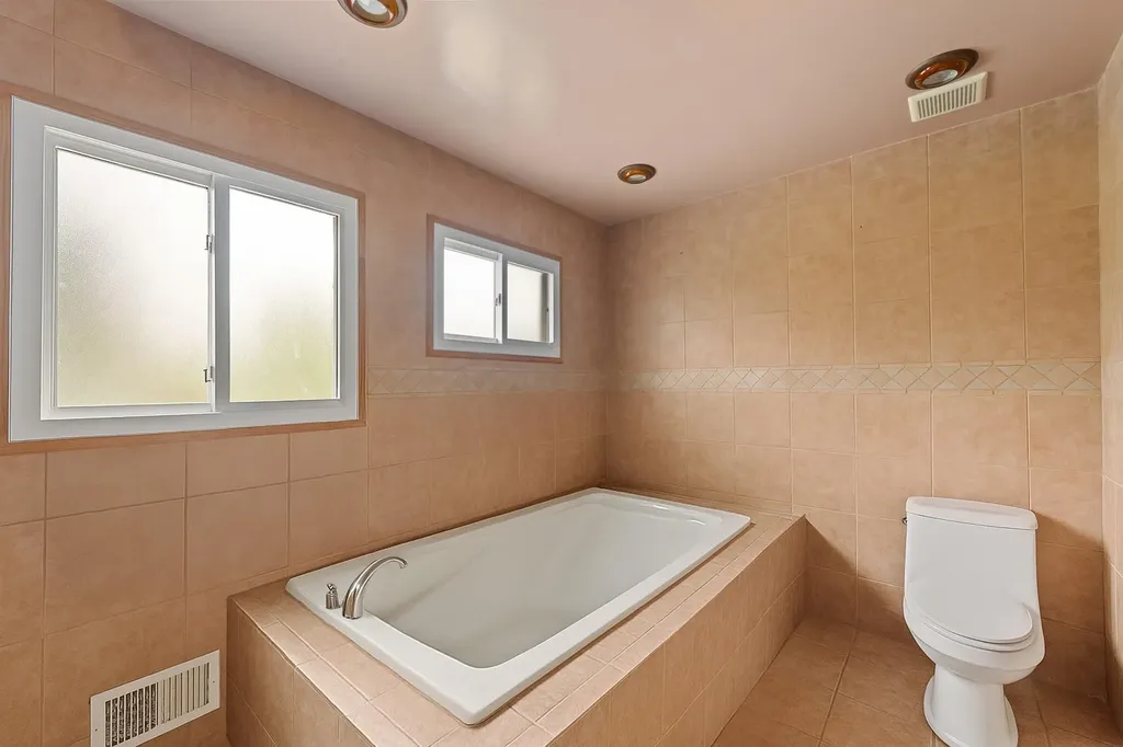 46 Ford Drive W Massapequa NY 11758