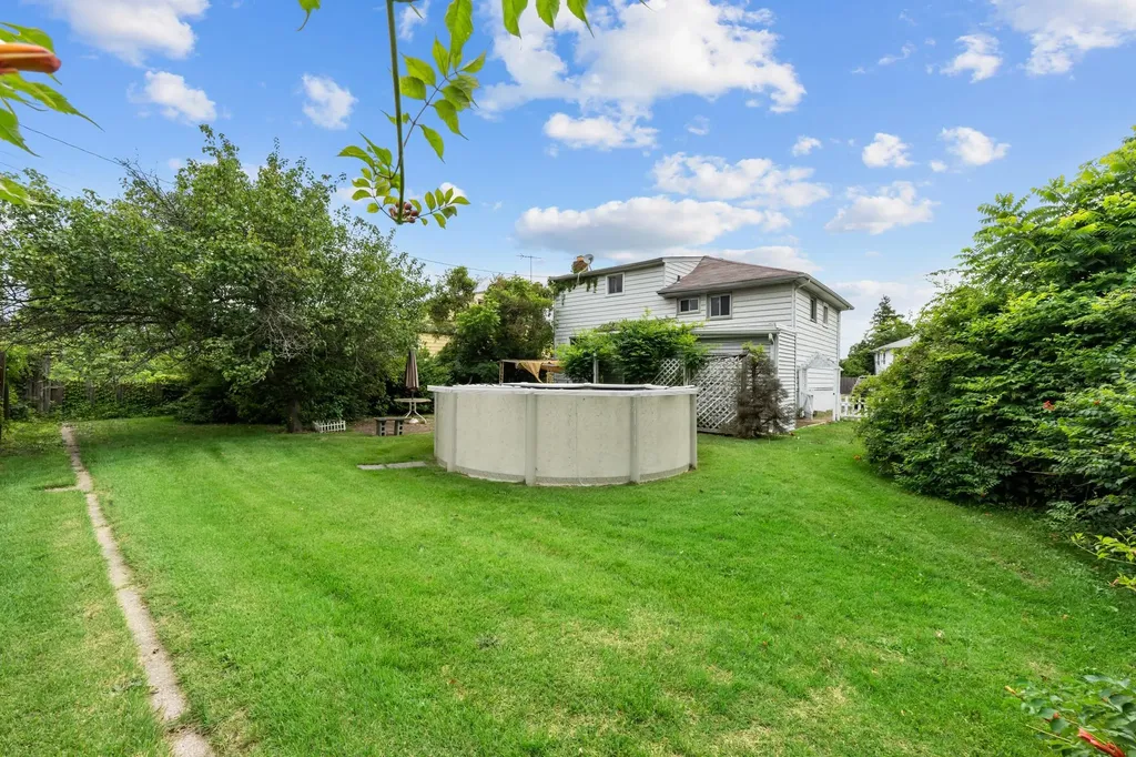 46 Ford Drive W Massapequa NY 11758