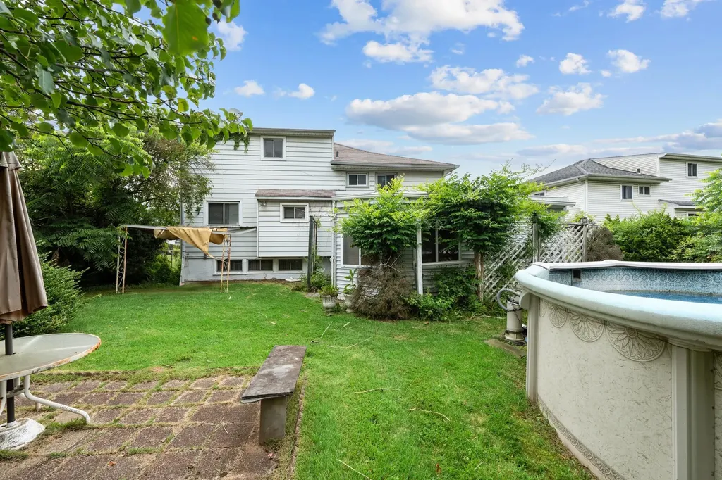 46 Ford Drive W Massapequa NY 11758