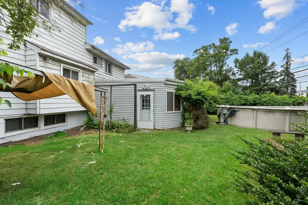 46 Ford Drive W Massapequa NY 11758