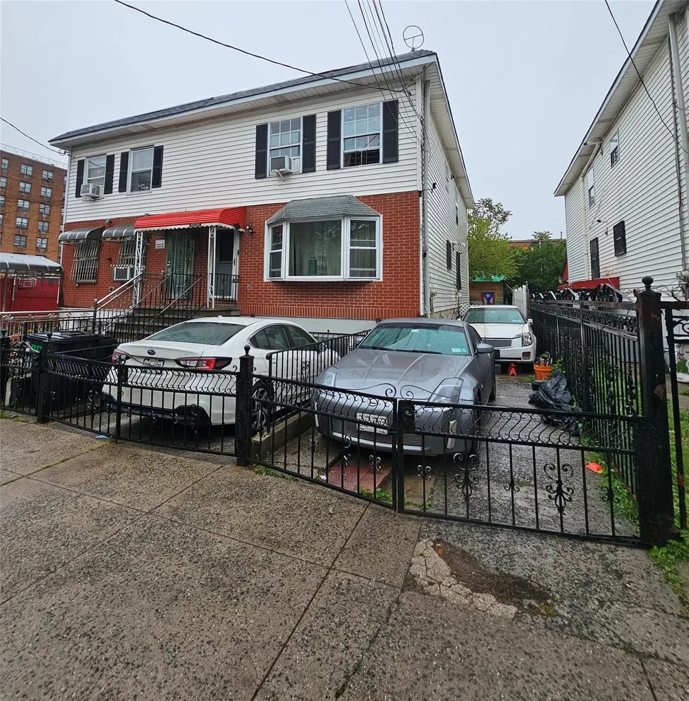 2067 Seward Avenue Bronx NY 10473