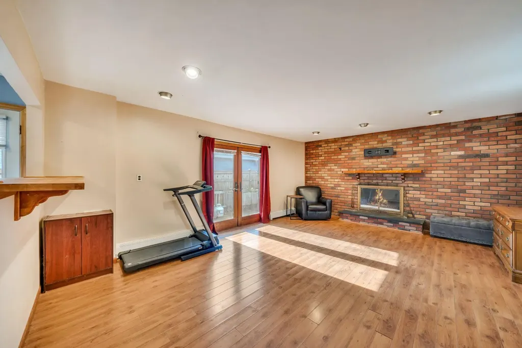 156 Lenox Road West Babylon NY 11704