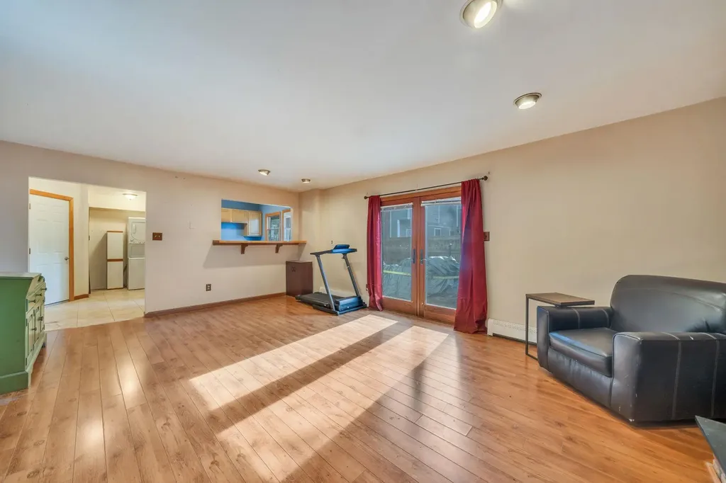 156 Lenox Road West Babylon NY 11704