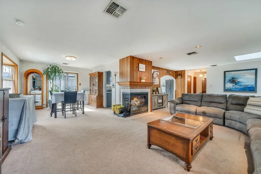 156 Lenox Road West Babylon NY 11704
