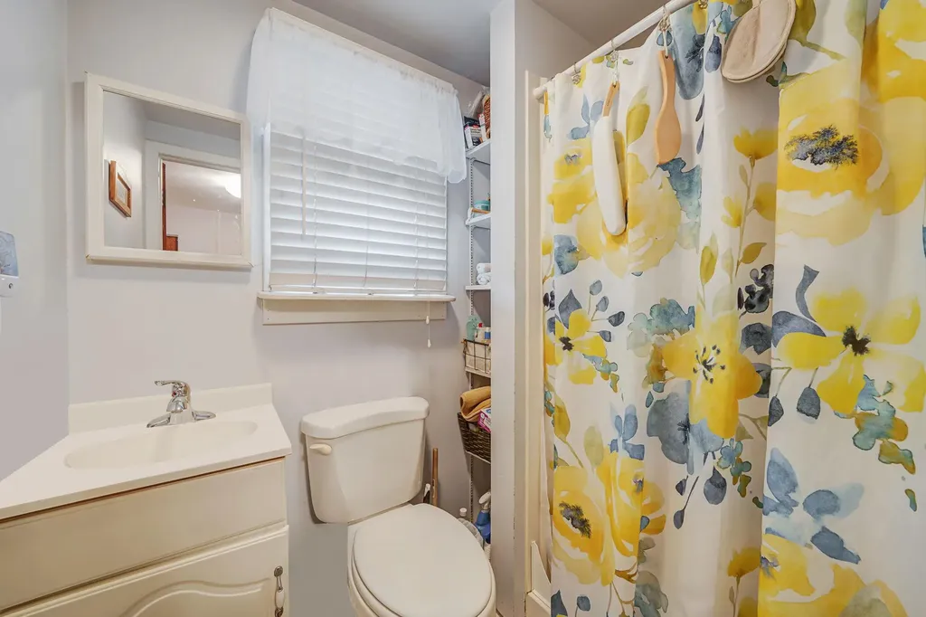 156 Lenox Road West Babylon NY 11704