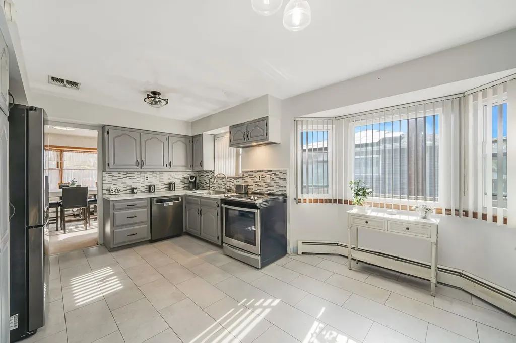 156 Lenox Road West Babylon NY 11704