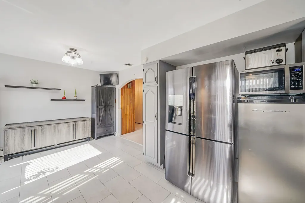 156 Lenox Road West Babylon NY 11704