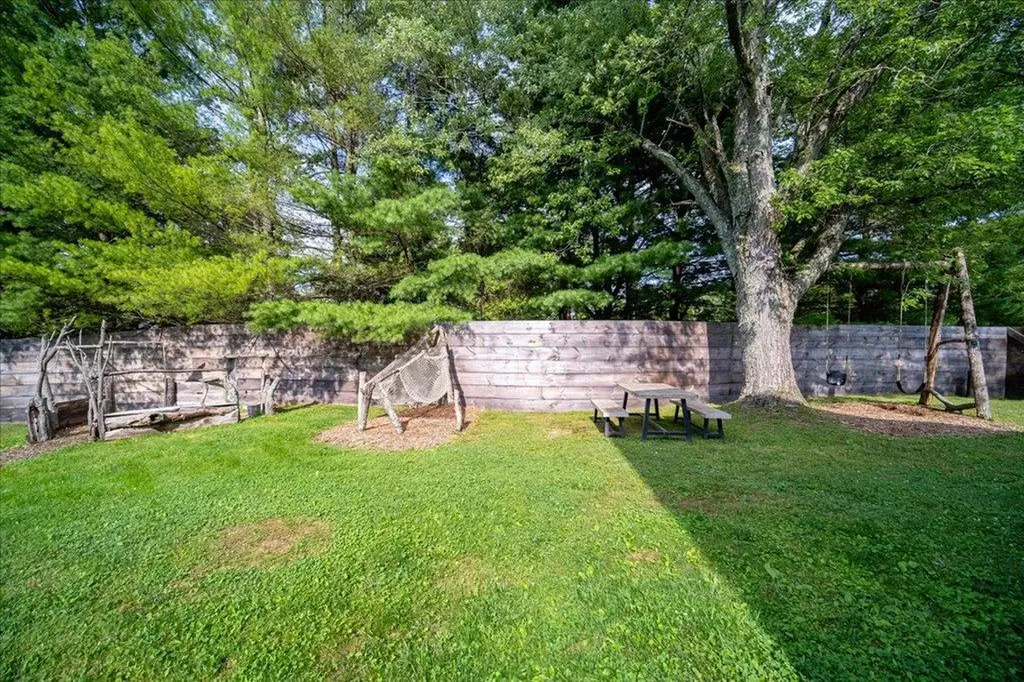2946 Lucas Turnpike Accord NY 12404