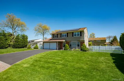 20 Bayview Road Amityville NY 11701