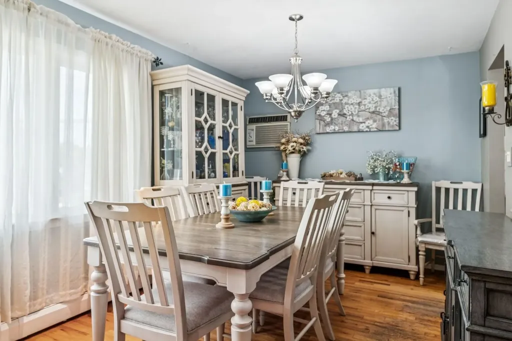 760 Silver Lake Place Baldwin NY 11510