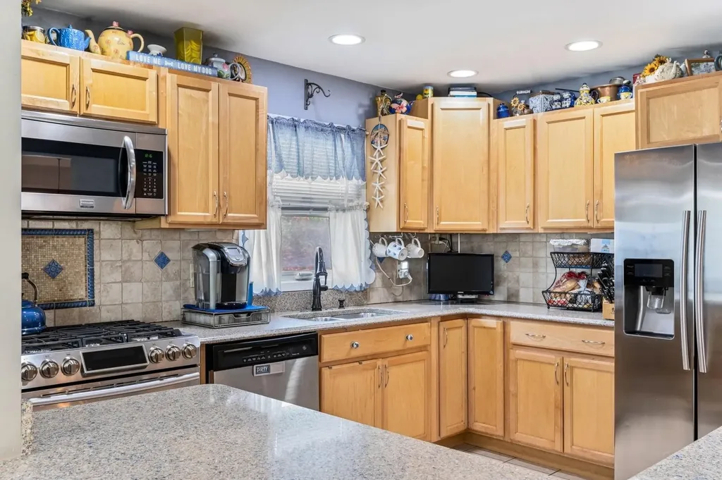 760 Silver Lake Place Baldwin NY 11510
