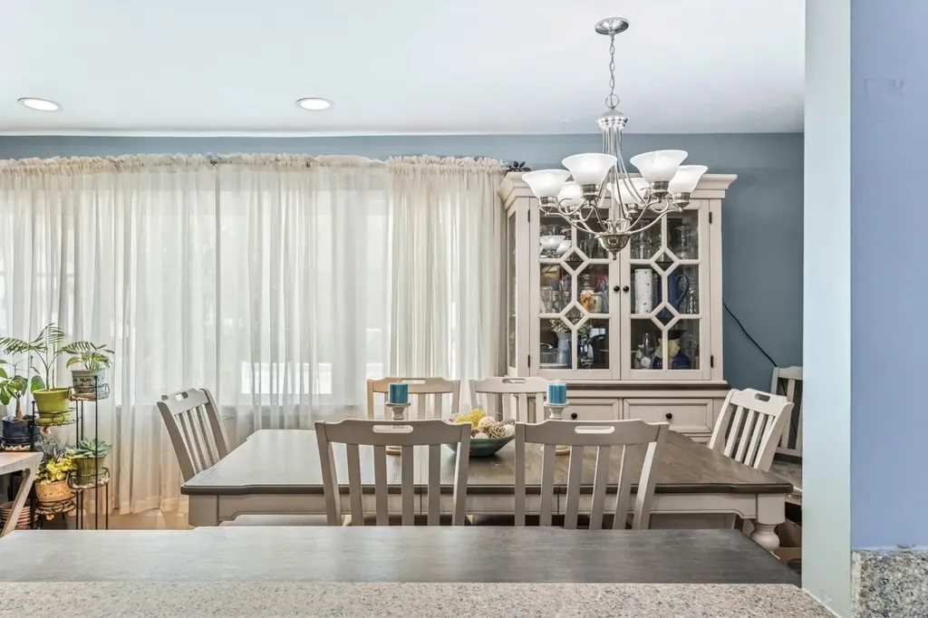 760 Silver Lake Place Baldwin NY 11510