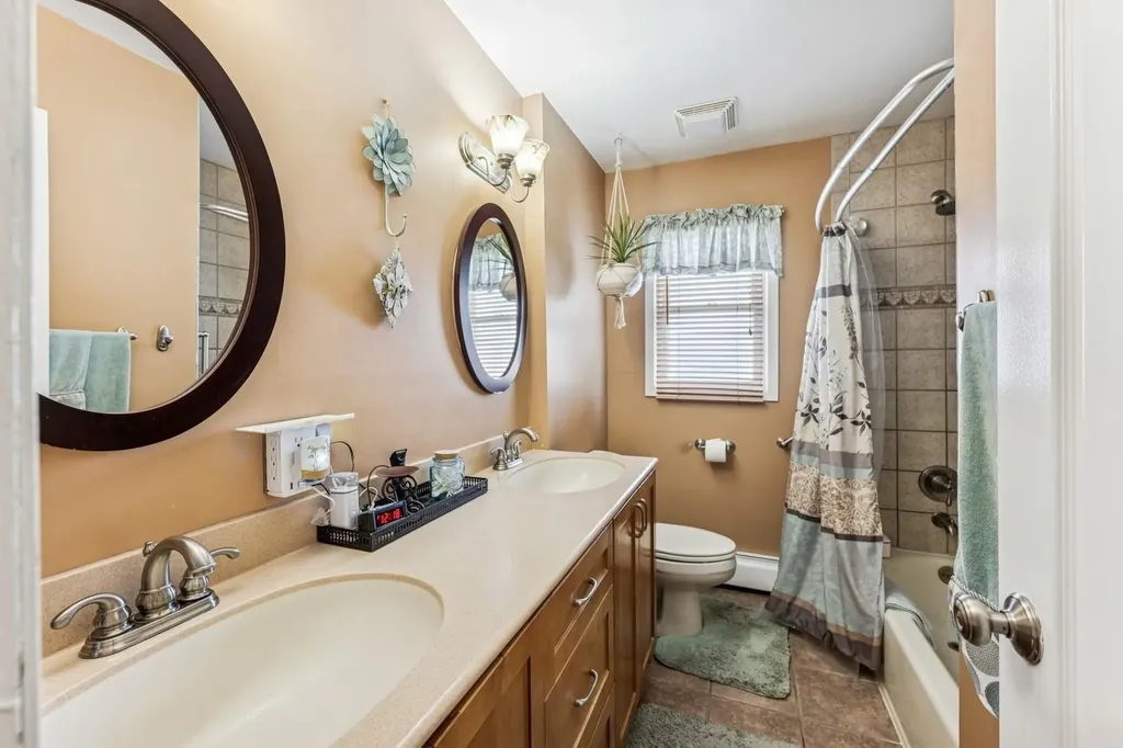760 Silver Lake Place Baldwin NY 11510