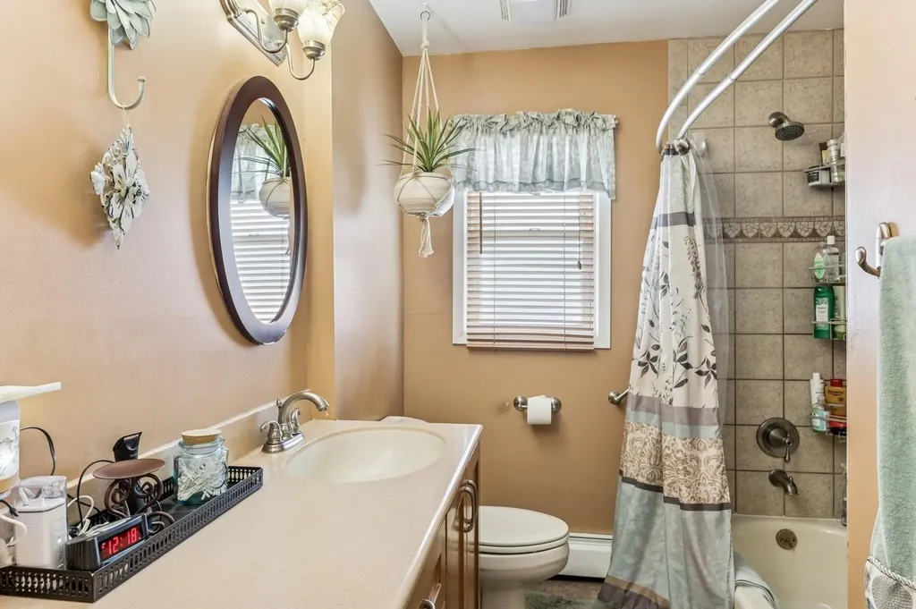 760 Silver Lake Place Baldwin NY 11510