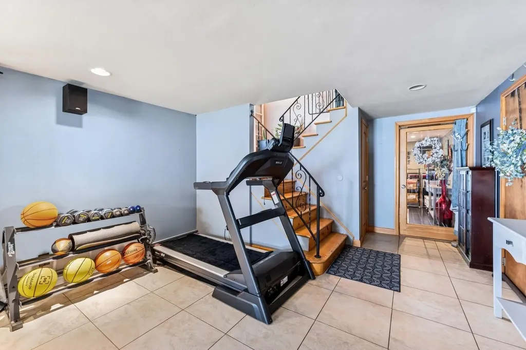 760 Silver Lake Place Baldwin NY 11510