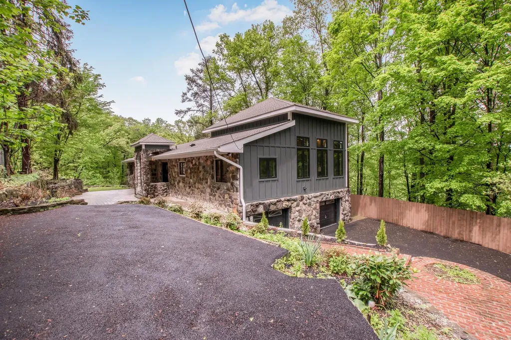 38 Mountain Side Trail Cortlandt Manor NY 10567