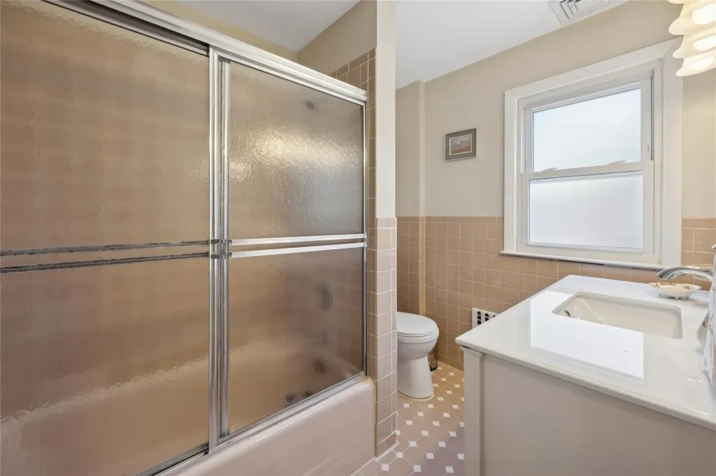 219 Third Avenue Pelham NY 10803