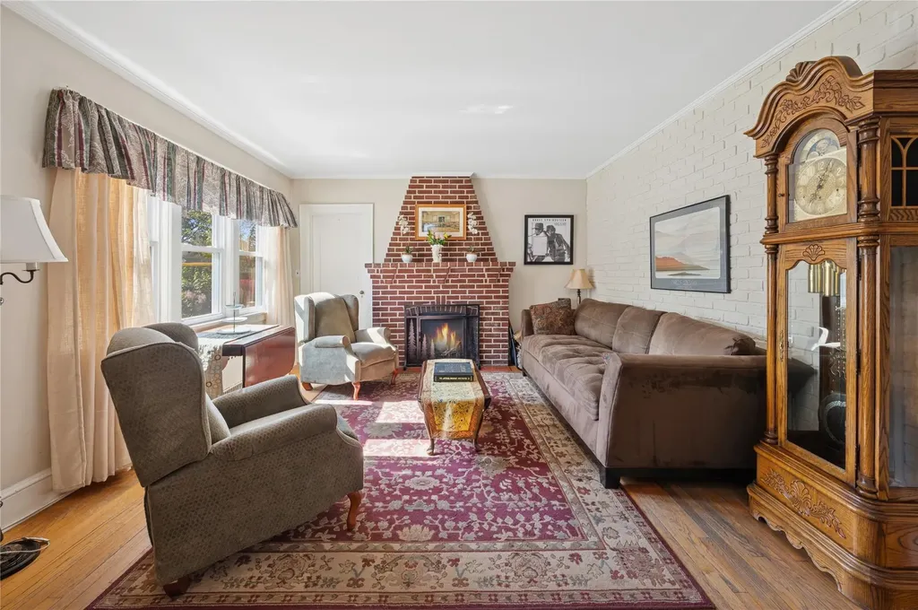 219 Third Avenue Pelham NY 10803