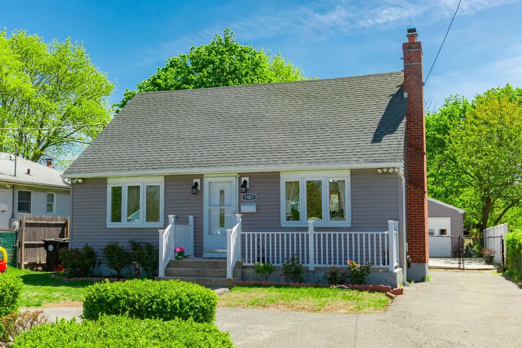 1069 Brookdale Avenue Bay Shore NY 11706