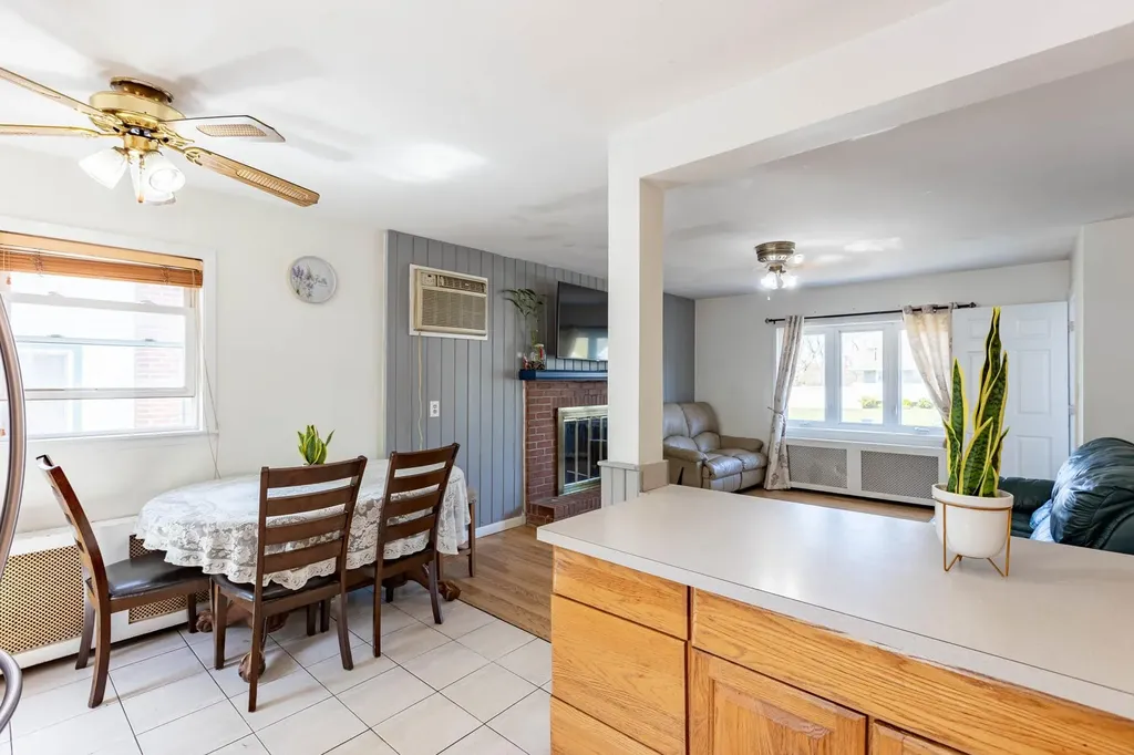 1069 Brookdale Avenue Bay Shore NY 11706
