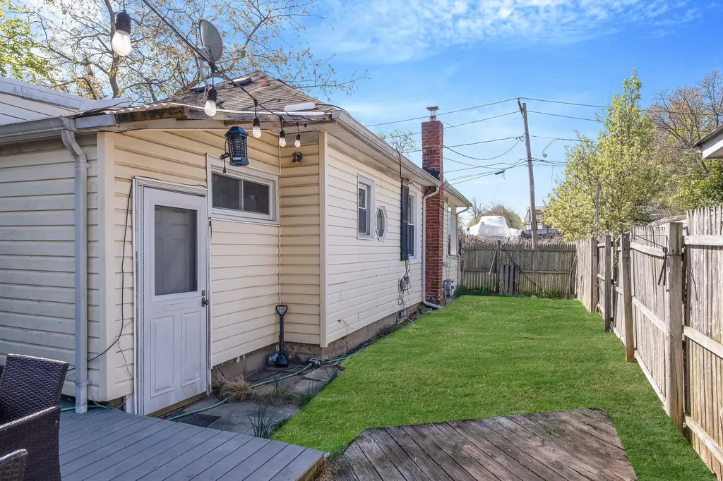 15 Riverview Court Patchogue NY 11772