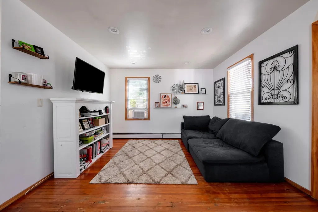15 Riverview Court Patchogue NY 11772
