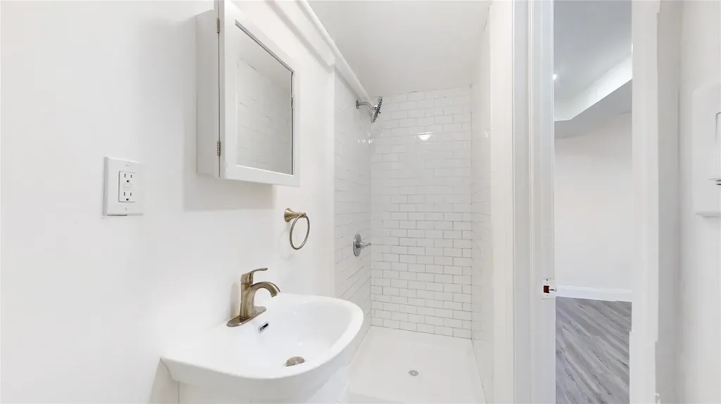 801 E 52nd Street Brooklyn NY 11203