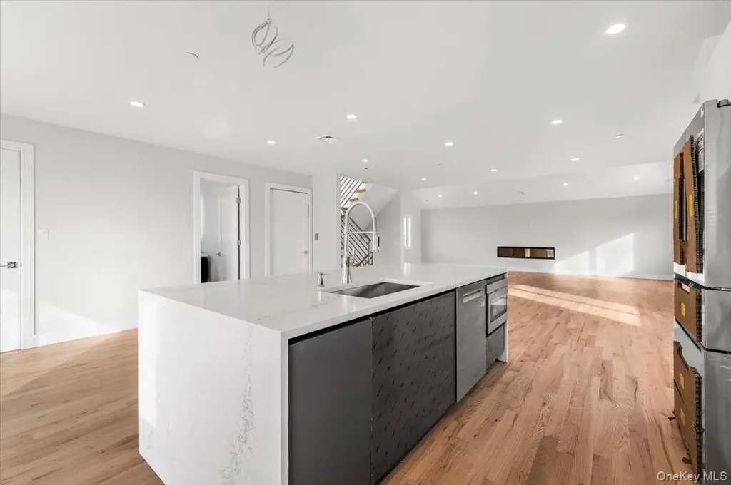 56 Oregon Street Long Beach NY 11561