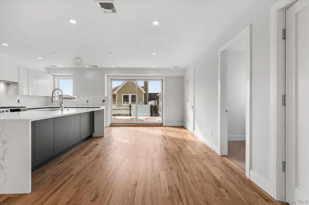 56 Oregon Street Long Beach NY 11561