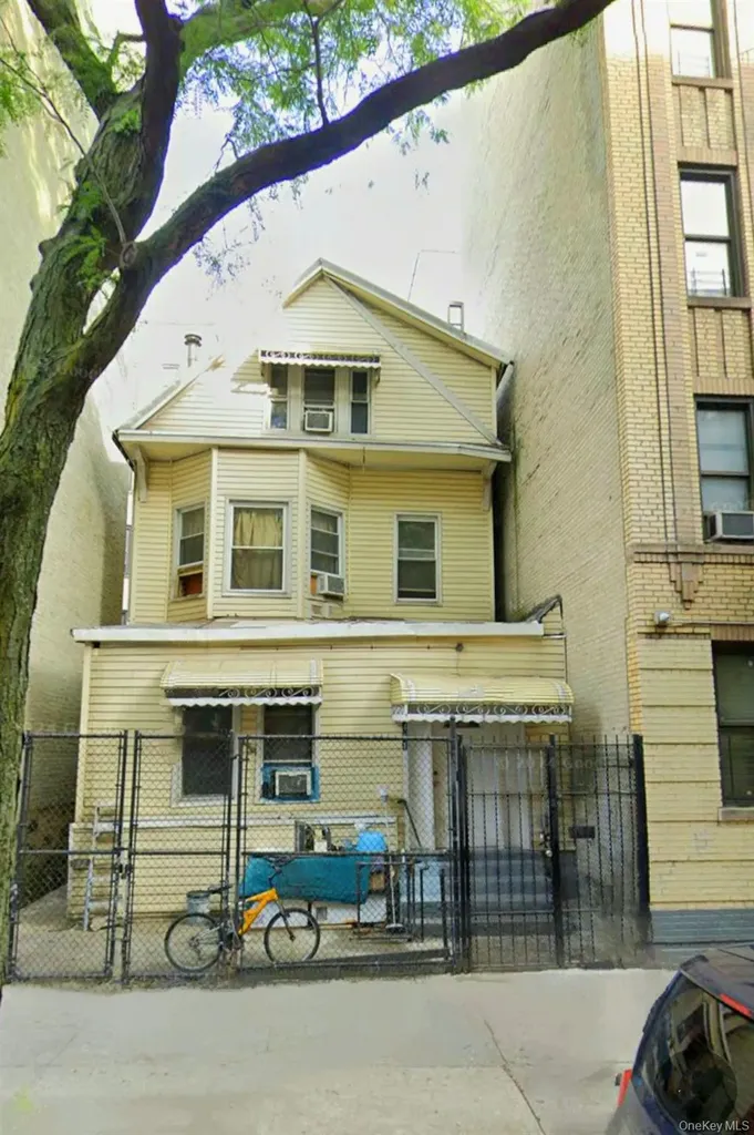 2481 Davidson Avenue Bronx NY 10468