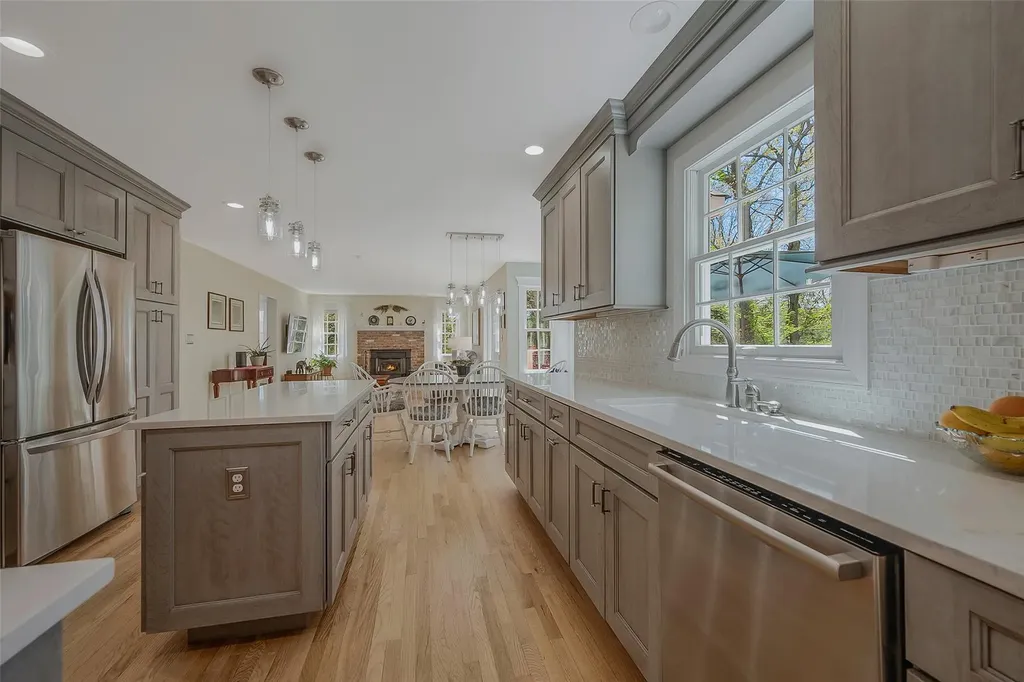 19 Emerald Lane Wading River NY 11792
