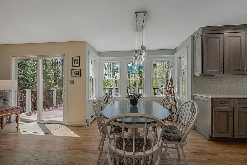 19 Emerald Lane Wading River NY 11792