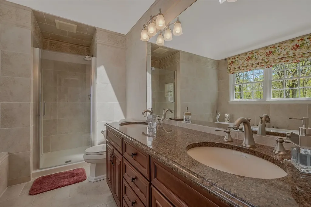 19 Emerald Lane Wading River NY 11792