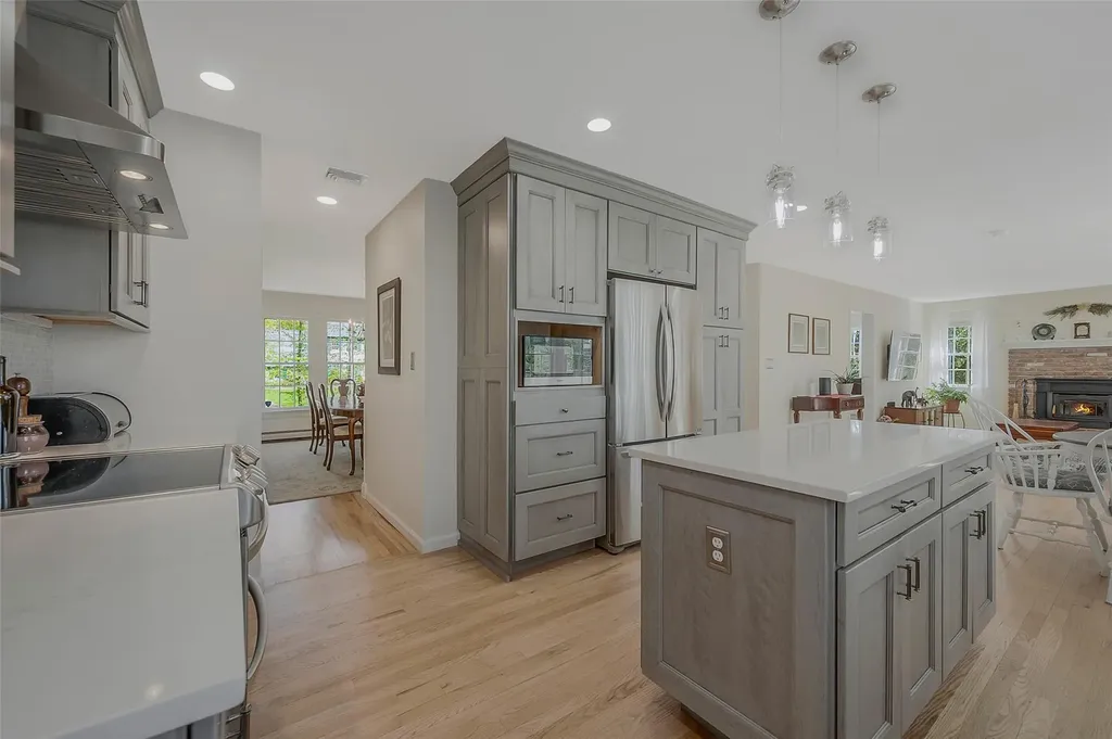 19 Emerald Lane Wading River NY 11792