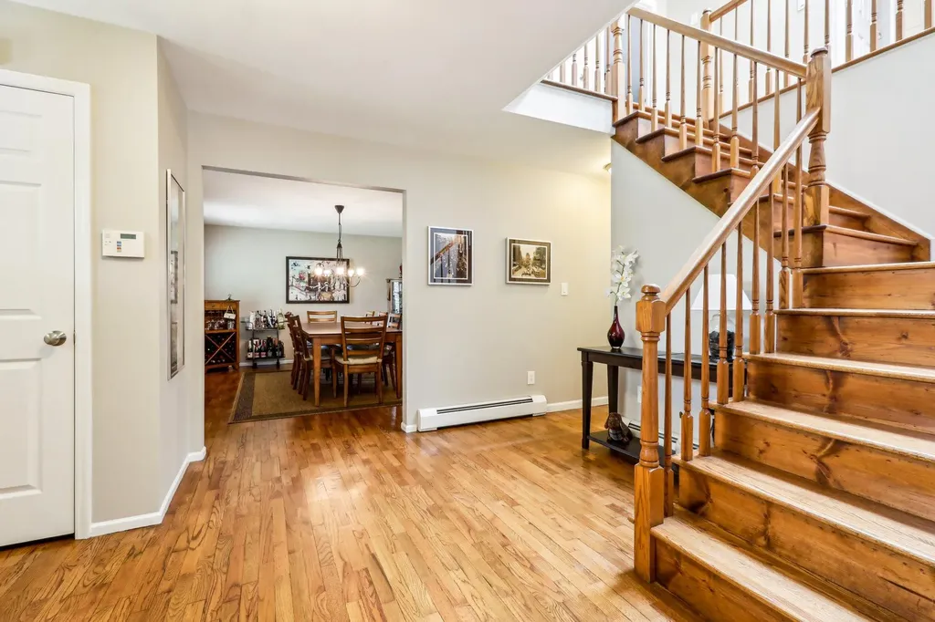 9 Carriage Lane Nanuet NY 10954
