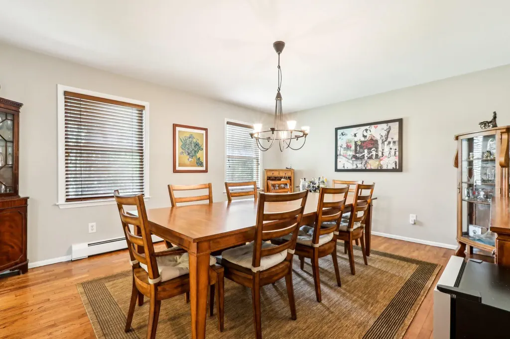 9 Carriage Lane Nanuet NY 10954