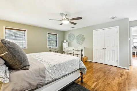 9 Carriage Lane Nanuet NY 10954