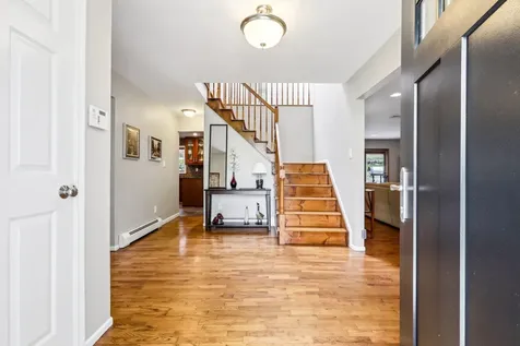 9 Carriage Lane Nanuet NY 10954