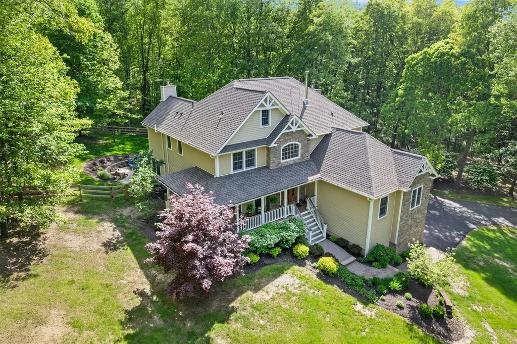 30 Warwick Lake Parkway Warwick NY 10990