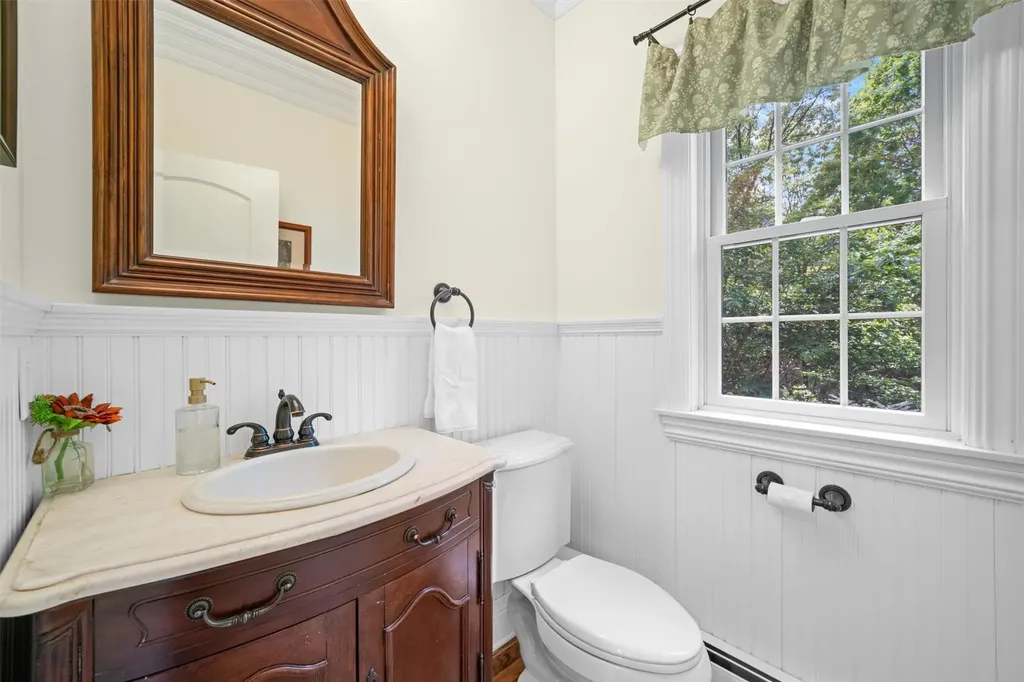 30 Warwick Lake Parkway Warwick NY 10990