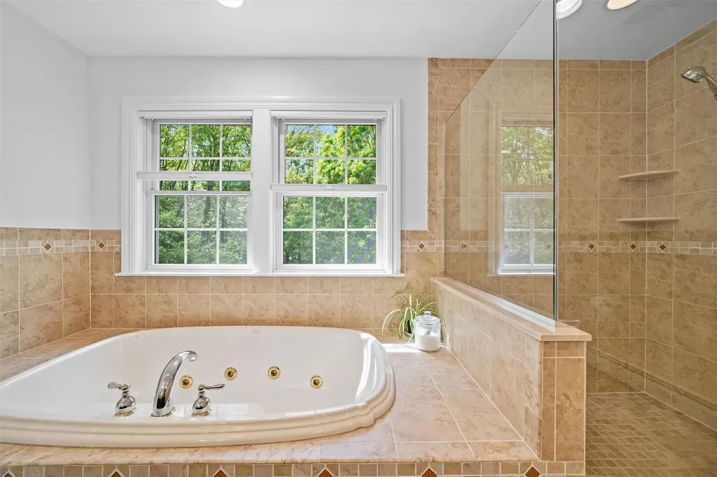 30 Warwick Lake Parkway Warwick NY 10990