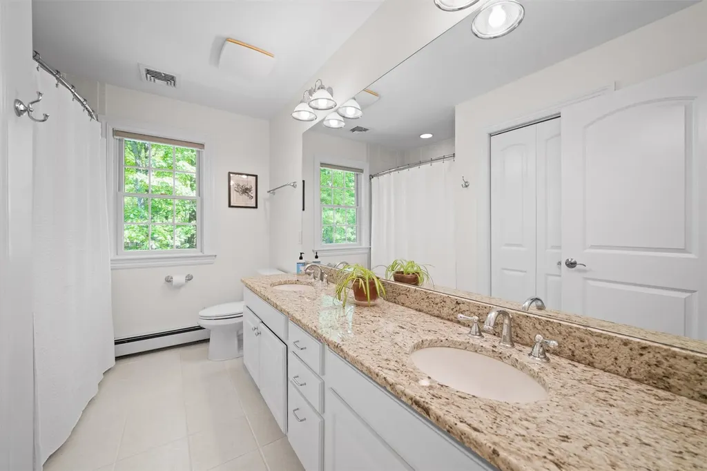 30 Warwick Lake Parkway Warwick NY 10990