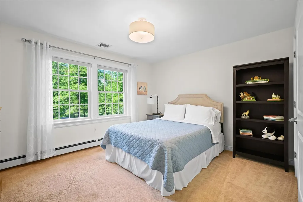 30 Warwick Lake Parkway Warwick NY 10990