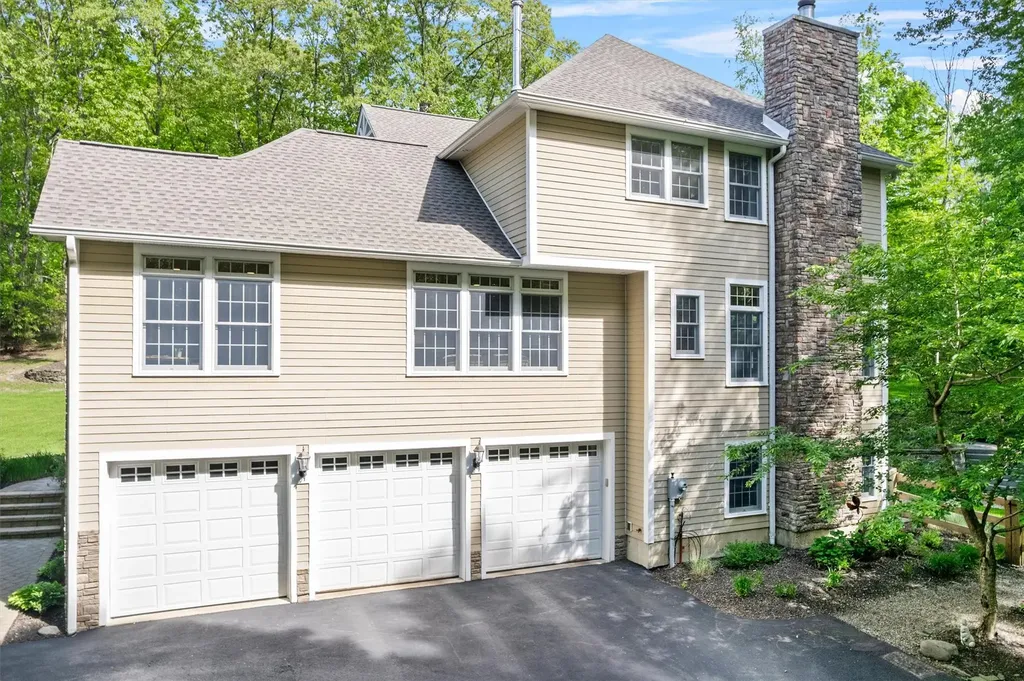 30 Warwick Lake Parkway Warwick NY 10990