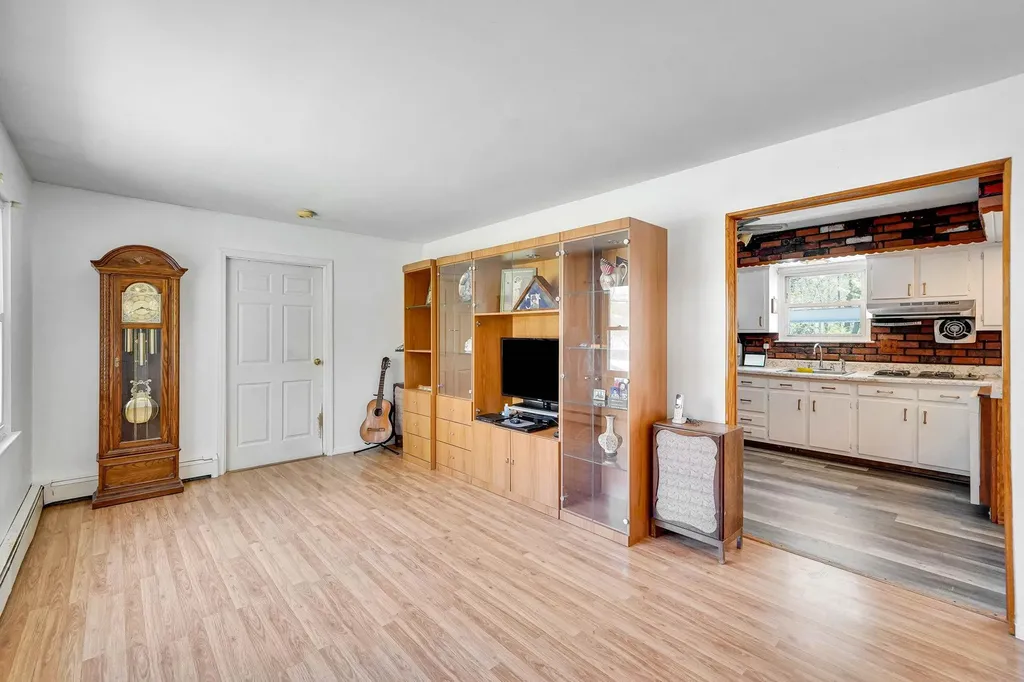113 Mayfield Drive Mastic Beach NY 11951